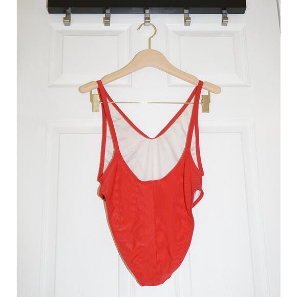 Nasty Gal - Alina Ribbed Low Back One Piece Swimsuit in Red / Size XS - Picture 2 of 7